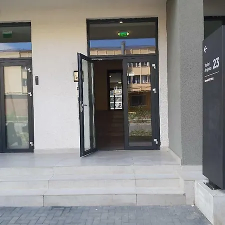 Апартаменти Studio Coresi *