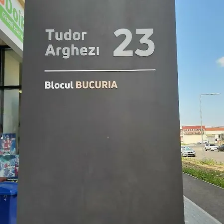 Апартаменти Studio Coresi *